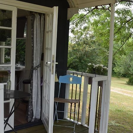 Loupiac  Camping Chez Francis Bed & Breakfast エクステリア 写真